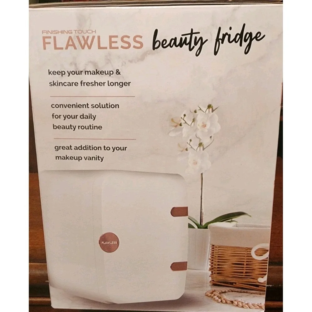 Finishing Touch‎ FTFBFR Flawless Beauty 4L Mini Fridge - White